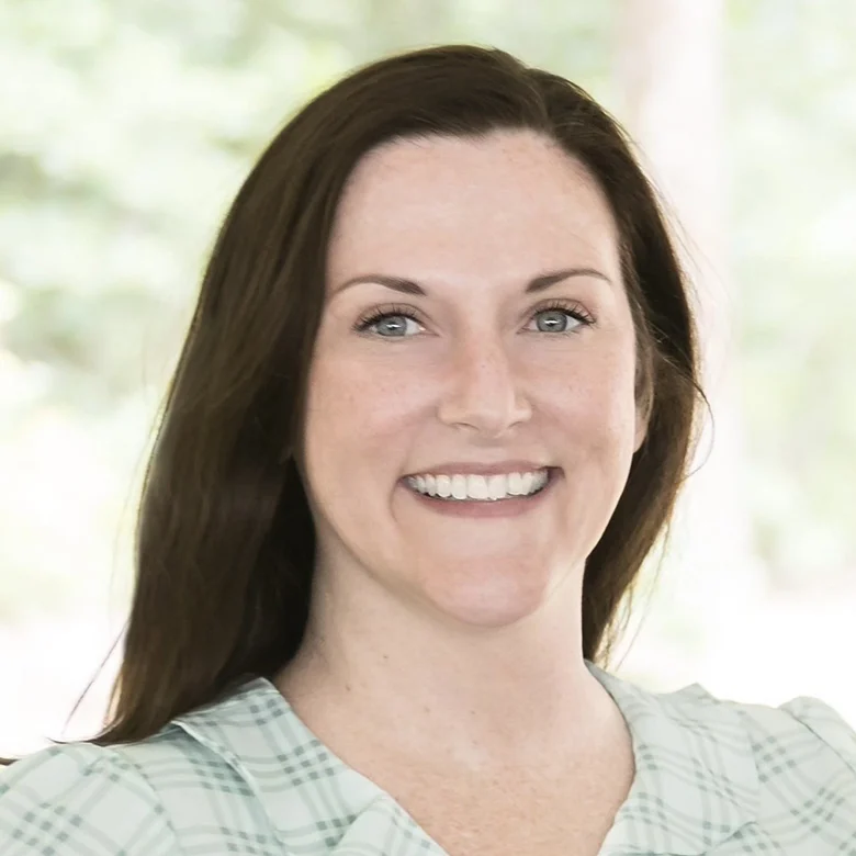 si-staff-laura-addis